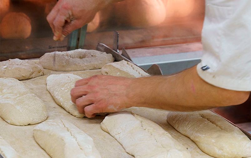 Galparsoro Okindegia Donostia - San Sebastián | Los MIÉRCOLES<br>hacemos estos panes<br>para ti